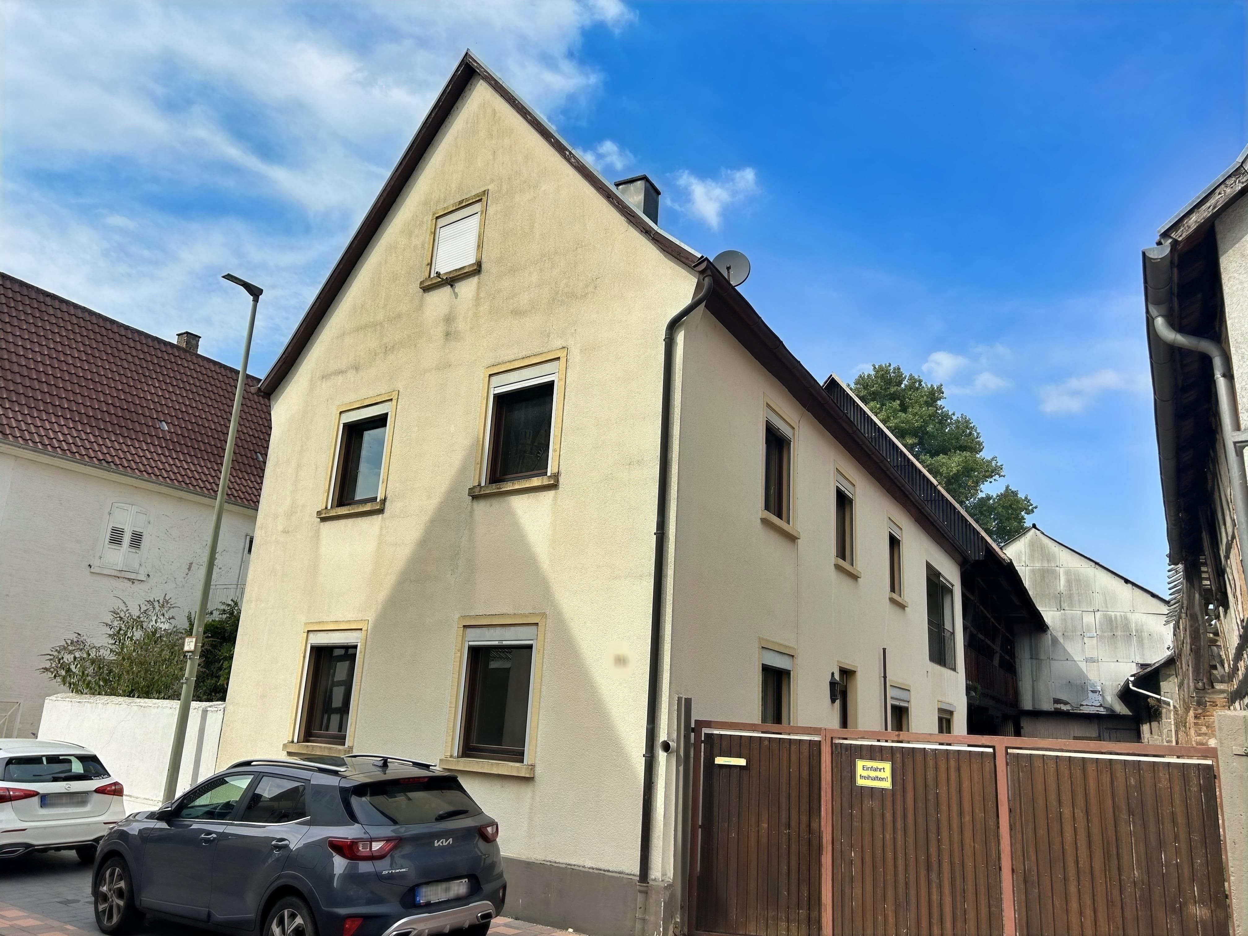 Einfamilienhaus zum Kauf 288.000 € 7 Zimmer 184 m²<br/>Wohnfläche 1.765 m²<br/>Grundstück Bellheim Bellheim 76756