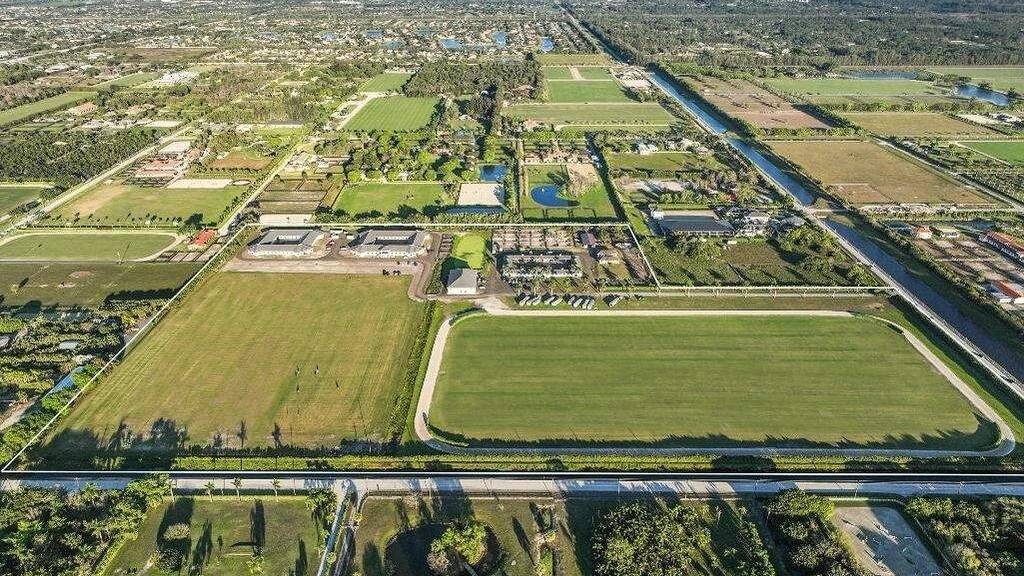 Haus zum Kauf 35.311.300 € 283 m² Wellington 33449