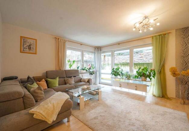 Wohnung zur Miete 1.025 € 3,5 Zimmer 100 m² Souterrain, EG Haupstraße 82h Gerbrunn 97218