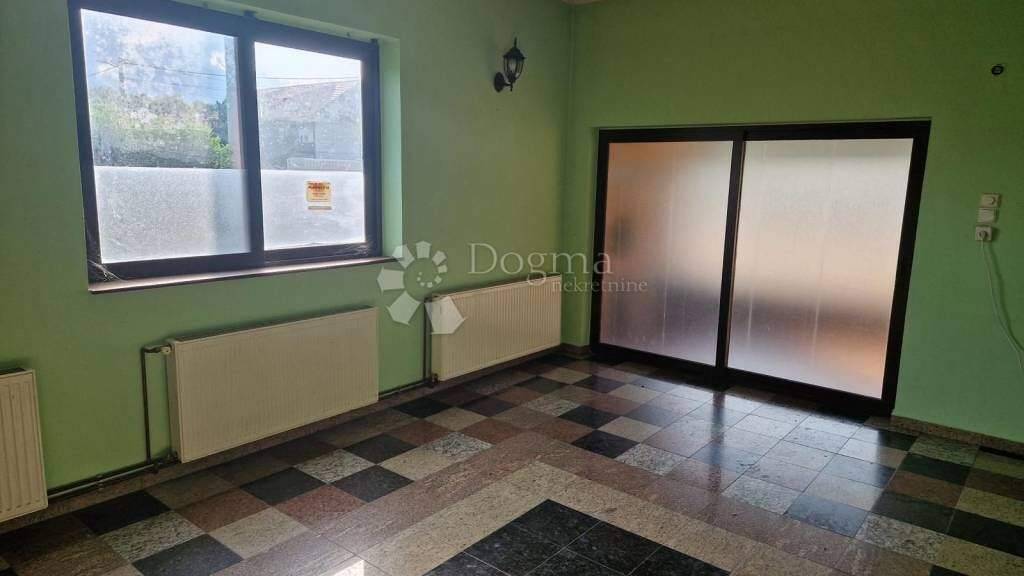 Büro zur Miete 800 € 6 Zimmer Zabok