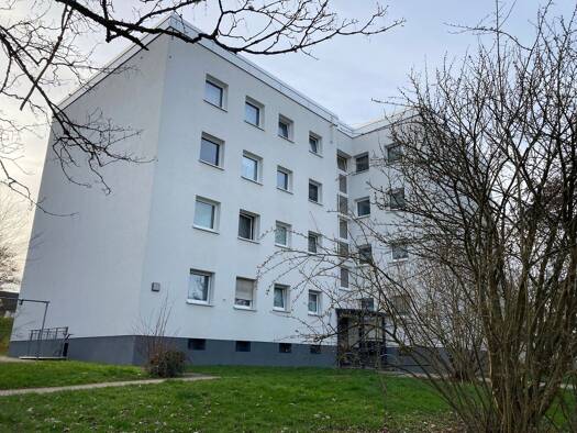 Wohnung zur Miete 581 € 4 Zimmer 93,6 m² 2. Geschoss frei ab 01.11.2026 Gebrüder-Plitt-Straße 46 Wetter Wetter 35083