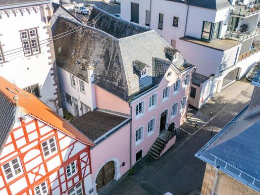 Einfamilienhaus zum Kauf 490.000 € 8 Zimmer 255 m² 295 m² Grundstück frei ab sofort Linz Linz am Rhein 53545