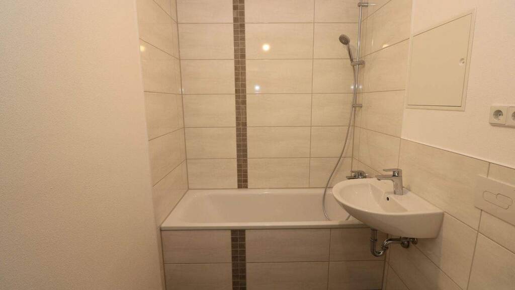 Wohnung zur Miete 379 € 3 Zimmer 54 m² 2. Geschoss Paul-Müller-Straße 68 Freiberg 09599