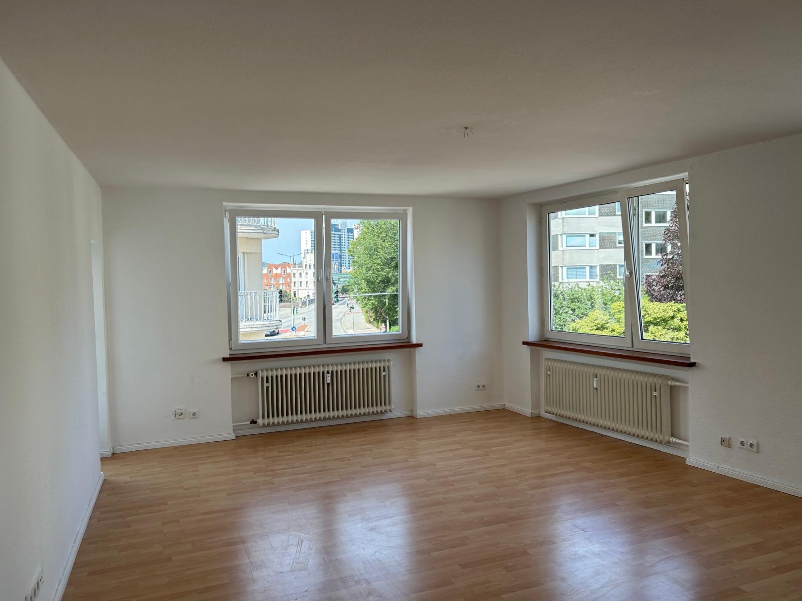 Wohnung zur Miete 575 € 3 Zimmer 88 m²<br/>Wohnfläche 2.<br/>Geschoss ab sofort<br/>Verfügbarkeit Schönianstr. 2 Geestemünde - Nord Bremerhaven 27570