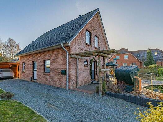 Einfamilienhaus zum Kauf 479.000 € 4,5 Zimmer 118 m² 720 m² Grundstück Klaus-Wehrend-Weg 2 Giekau 24321