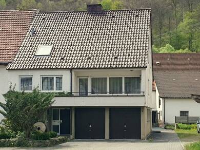 Doppelhaushälfte zum Kauf 300.000 € 10 Zimmer 187 m² 1.043 m² Grundstück Gundershofen Schelklingen-Gundershofen 89601