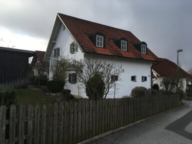 Haus zum Kauf provisionsfrei 250.000 € 5 Zimmer 111,5 m² 756 m² Grundstück frei ab sofort Buchenstrasse 6 Viecht Eching 84174