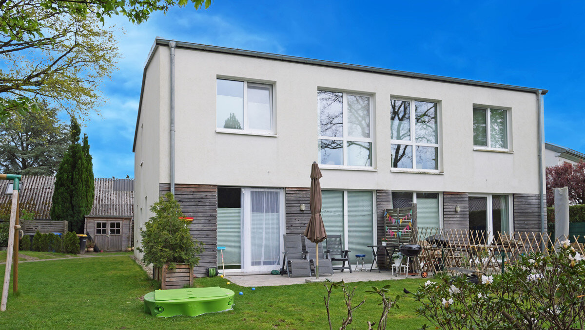 Haus zum Kauf 1.795.000 € 16 Zimmer 528 m²<br/>Wohnfläche 1.248 m²<br/>Grundstück Wahlbezirk 013 Pinneberg 25421