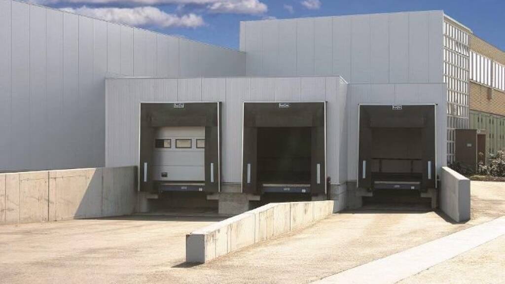 Lagerhalle zur Miete provisionsfrei 2 € 15.400 m² Lagerfläche teilbar ab 3.070 m² Roscheider Straße 1 Konz 54329