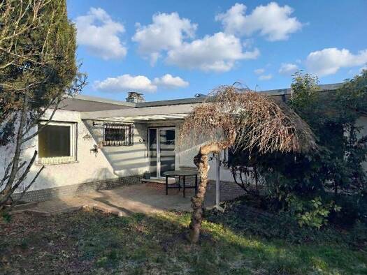 Haus zum Kauf 399.000 € 4 Zimmer 107 m² 379 m² Grundstück Kleinostheim 63801