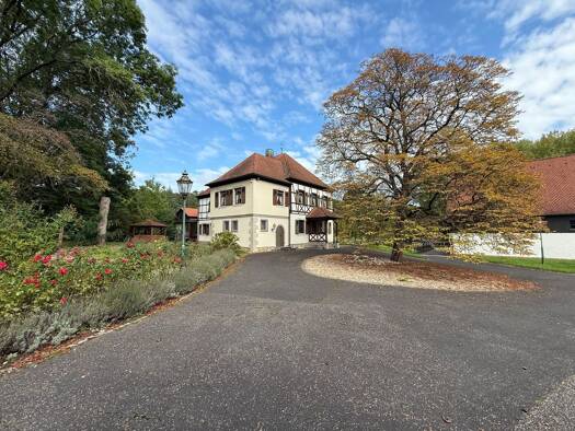 Villa zum Kauf 2.800.000 € 6 Zimmer 336 m² 57.097 m² Grundstück frei ab sofort Münchsteinach 91481