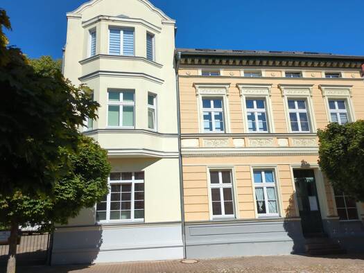 Haus zum Kauf 295.000 € 356 m² 850 m² Grundstück Oderberg 16248