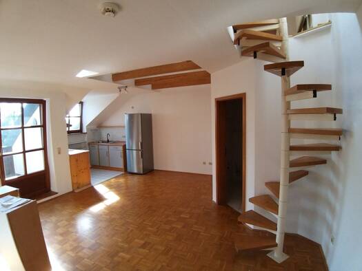 Wohnung zur Miete 360 € 2 Zimmer 35,3 m² 3. Geschoss frei ab 01.12.2026 Deggendorf Deggendorf 94469