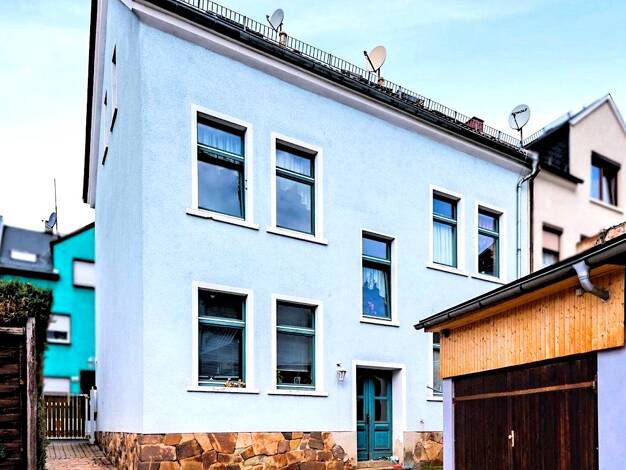 Mehrfamilienhaus zum Kauf als Kapitalanlage geeignet 110.000 € 10 Zimmer 220 m² 440 m² Grundstück Crimmitschau 08451