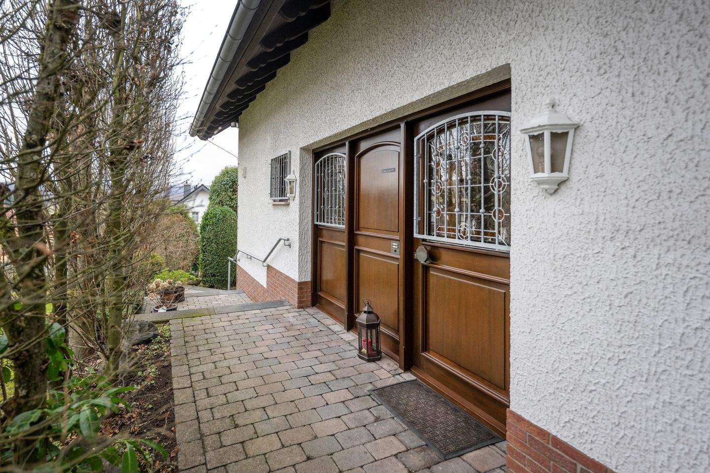 Immobilie in Kadenbach - Ankommen. Wohlfühlen. Zuhause sein. Großzügiges Wohnen für Familien und Paare - mit Garten, Kamin, Sauna... - Bild 1