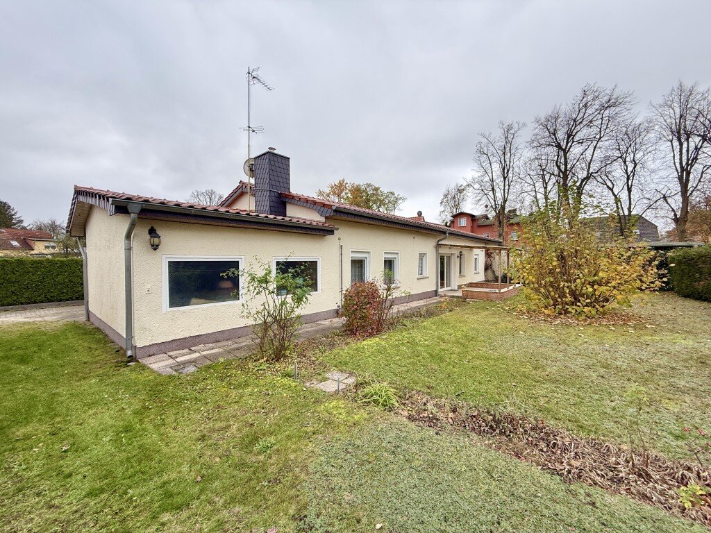 Einfamilienhaus zum Kauf 329.000 € 5 Zimmer 127 m²<br/>Wohnfläche 1.072 m²<br/>Grundstück Sachsenhausen Oranienburg 16515