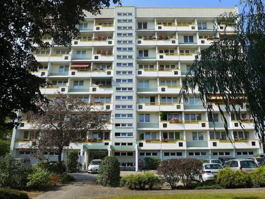 Wohnung zur Miete 376 € 2 Zimmer 49 m² 6. Geschoss frei ab 26.01.2027 Hallenser Straße 4 Ströbitz Cottbus 03046