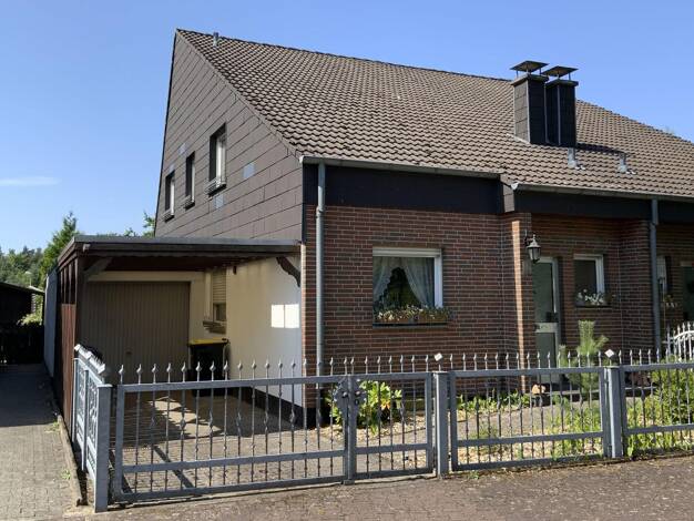 Doppelhaushälfte zum Kauf 280.000 € 4 Zimmer 107 m² 557 m² Grundstück Oerlinghausen Oerlinghausen 33813
