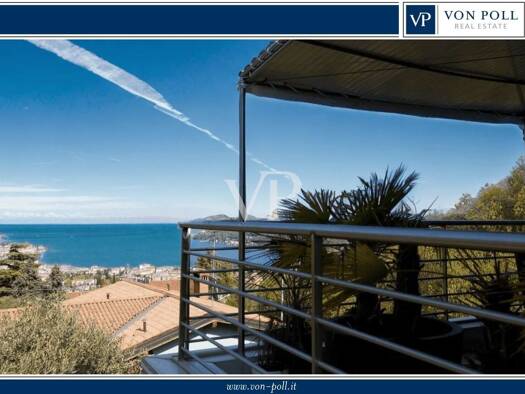 Einfamilienhaus zum Kauf 2.180.000 € 10 Zimmer 489 m² 500 m² Grundstück frei ab sofort Bocca di Croce Salò 25087