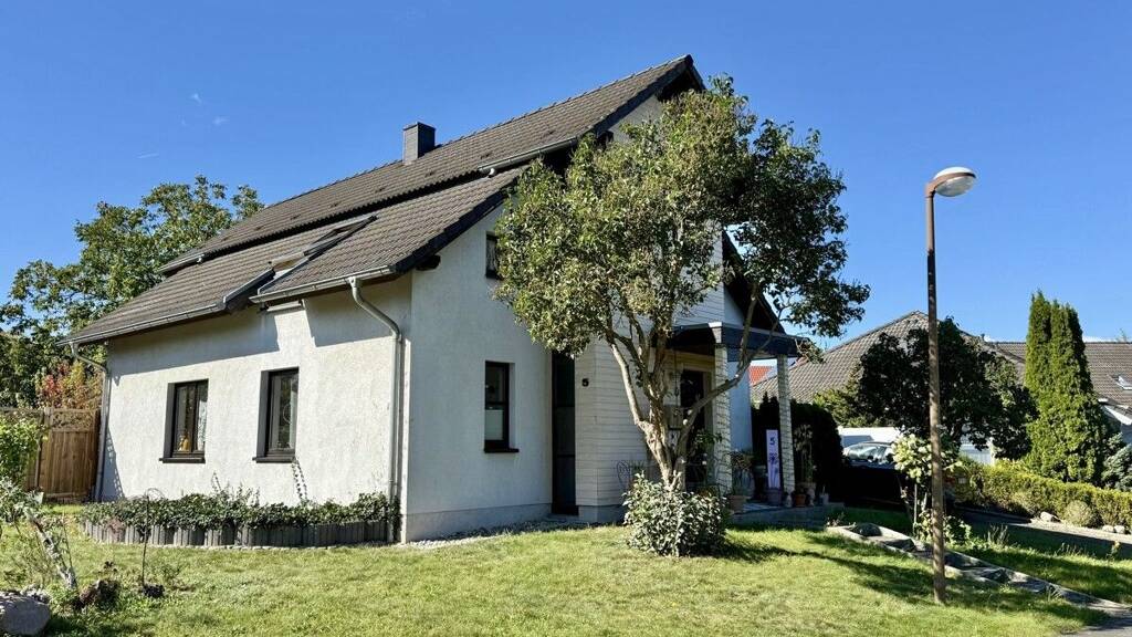 Einfamilienhaus zum Kauf 450.000 € 5 Zimmer 146 m² 710 m² Grundstück frei ab sofort Lindenberg Neubrandenburg 17033