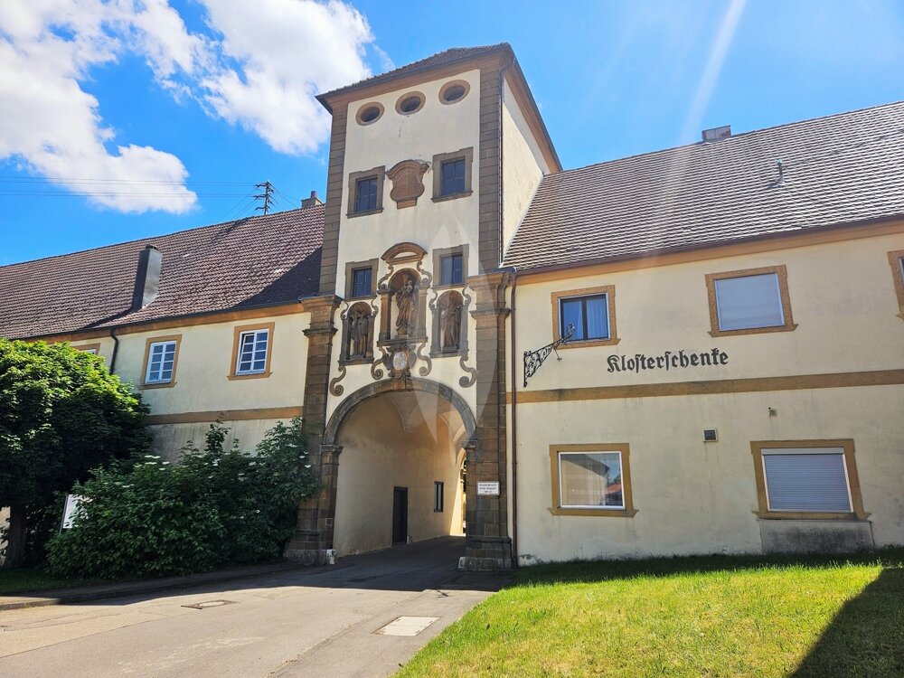 Mehrfamilienhaus zum Kauf 390.000 € 23 Zimmer 684 m²<br/>Wohnfläche 914 m²<br/>Grundstück Kirchheim Kirchheim am Ries 73467