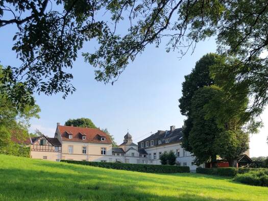 Wohnung zur Miete 1.740 € 4 Zimmer 145 m² Geschoss 1/2 frei ab sofort Karthause Koblenz 56077