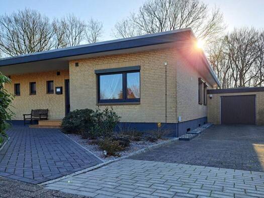 Bungalow zum Kauf provisionsfrei 399.000 € 5 Zimmer 120 m² 529 m² Grundstück frei ab sofort Stade 21680