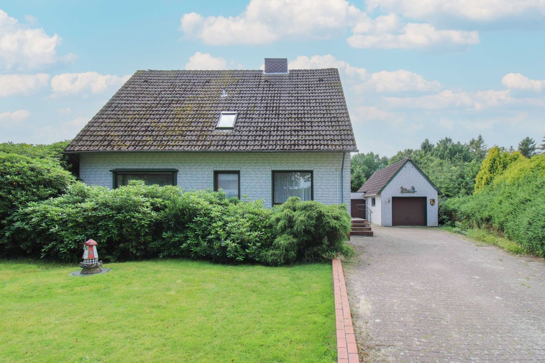 Immobilie zum Kauf als Kapitalanlage geeignet 179.000 € 6 Zimmer 131 m²<br/>Fläche 1.075,1 m²<br/>Grundstück Hymendorf Geestland 27607