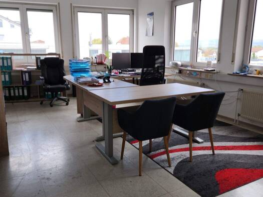 Bürofläche zur Miete 800 € 2 Zimmer 68 m² Bürofläche Massenheim Bad Vilbel 61118