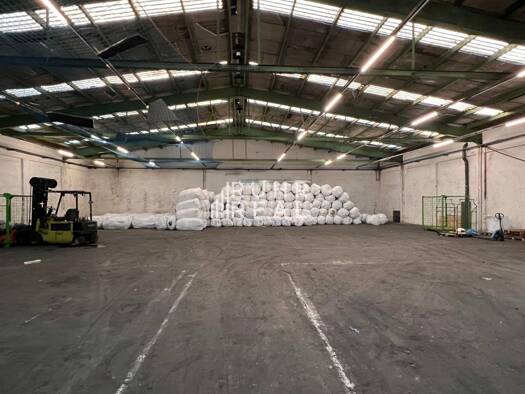 Lagerhalle zur Miete 4.050 m² Lagerfläche teilbar ab 1.760 m² Wehringhausen Hagen 58089