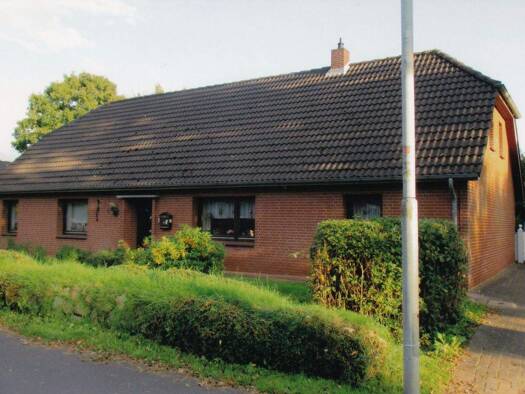 Einfamilienhaus zum Kauf 165.000 € 5 Zimmer 140 m² 848 m² Grundstück frei ab sofort Langenhorn 25842