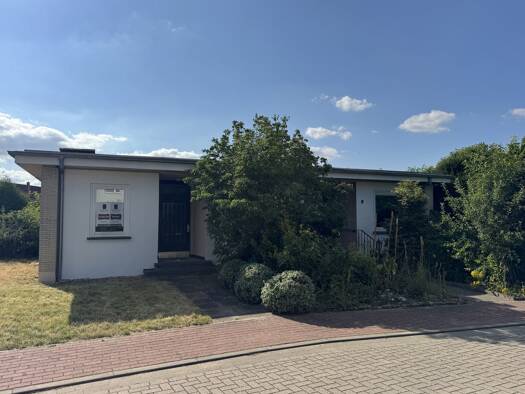 Bungalow zum Kauf 375.000 € 6 Zimmer 235,4 m² 1.427 m² Grundstück Bad Nenndorf 31542