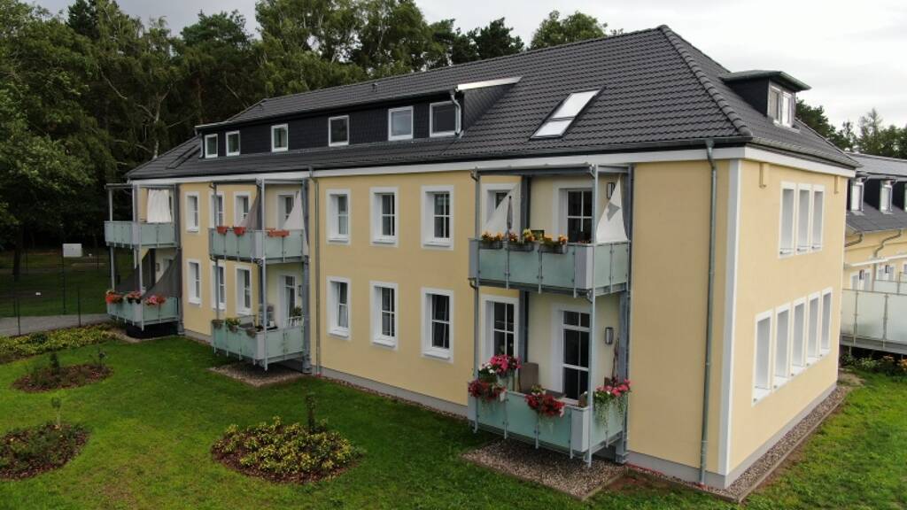 Wohnung zur Miete 898 € 2 Zimmer 74 m² Dachgeschoss An der Wiek 5 Riems Greifswald 17493