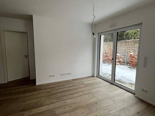 Wohnung zur Miete 932 € 1,5 Zimmer 50,4 m² frei ab sofort Fürther Straße 45 Zirndorf 90513