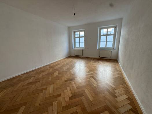 Wohnung zur Miete 960 € 3 Zimmer 96 m² Geschoss 1/3 frei ab 01.05.2026 Ostenviertel Regensburg 93055