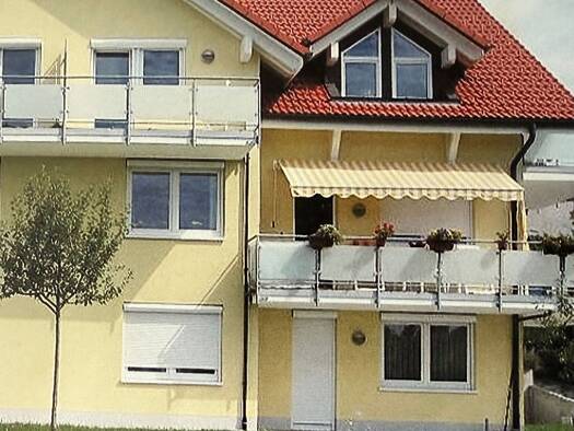 Wohnung zur Miete 740 € 3 Zimmer 93,3 m² Geschoss 1/2 frei ab sofort Bonndorf Bonndorf im Schwarzwald 79848