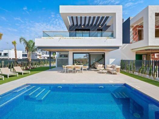 Villa zum Kauf provisionsfrei 690.000 € 4 Zimmer 261 m² Calle Jose Carreras Torrevieja 03183