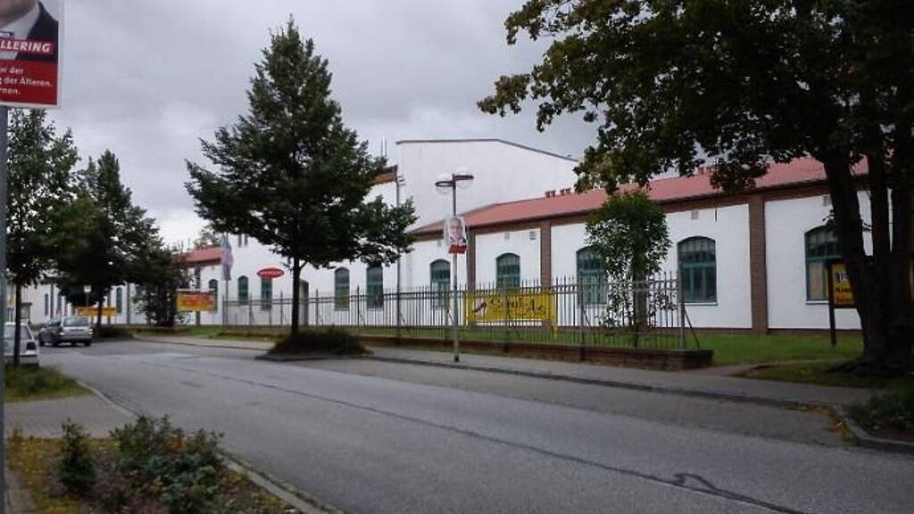 Verkaufsfläche zur Miete 2 Zimmer 128 m² Verkaufsfläche Putlitzer Straße 39 c-e Parchim 19370