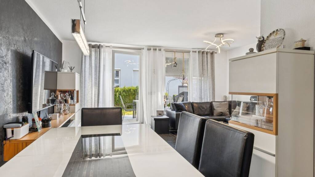 Reihenmittelhaus zum Kauf 649.000 € 5 Zimmer 112 m² 169 m² Grundstück Oberesslingen Esslingen am Neckar 73730