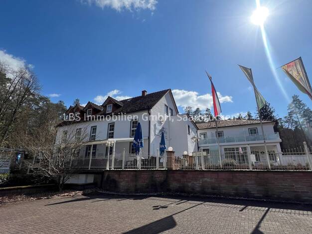 Hotel zum Kauf 36 Zimmer 7.160 m² Grundstück Homburg 66424