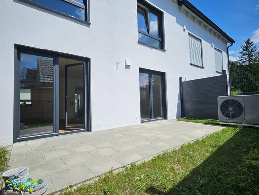 Reihenmittelhaus zum Kauf provisionsfrei 478.000 € 5 Zimmer 118,3 m² 94 m² Grundstück frei ab sofort Sankt-Peter-Straße Hirschbach Wertingen 86637