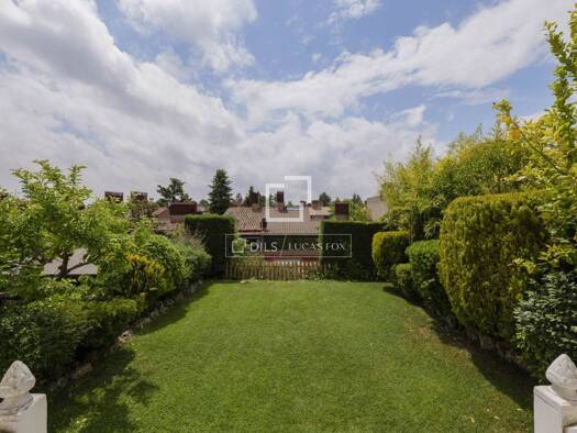 Haus zum Kauf 1.250.000 € 750 m² 391 m² Grundstück Boadilla 28660