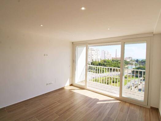 Wohnung zur Miete - Erstbezug 1.390 € 3 Zimmer 64 m² Málaga 29003