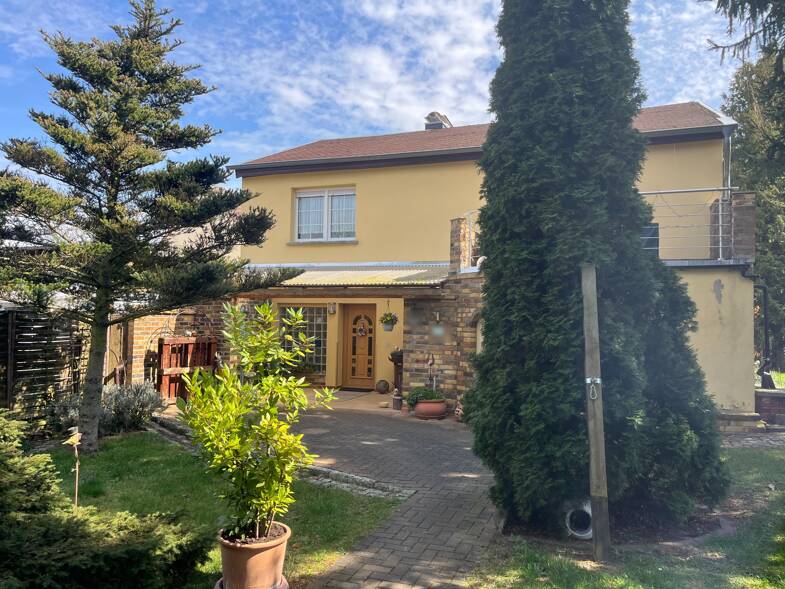 Einfamilienhaus zum Kauf 237.500 € 5 Zimmer 120 m² 990 m² Grundstück Schmerz Muldestausee 06774