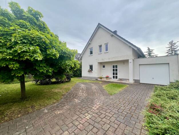 Einfamilienhaus zum Kauf 495.000 € 4 Zimmer 100 m² 679 m² Grundstück Burghausen-Rückmarsdorf Alt-West 04178