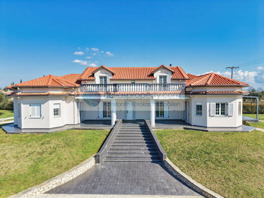 Villa zum Kauf 490.000 € 5 Zimmer 272 m² 10.000 m² Grundstück Municipality of Andravida and Kyllini 27050