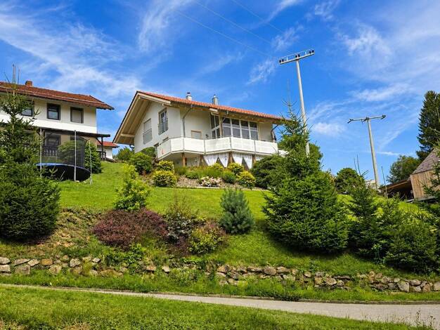 Einfamilienhaus zum Kauf 455.000 € 4 Zimmer 127,3 m² 762 m² Grundstück frei ab sofort Drachselsried Drachselsried 94256