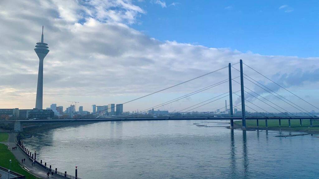 Wohnung zum Kauf 1.490.000 € 3 Zimmer 143 m² frei ab sofort Carlstadt Düsseldorf 40213