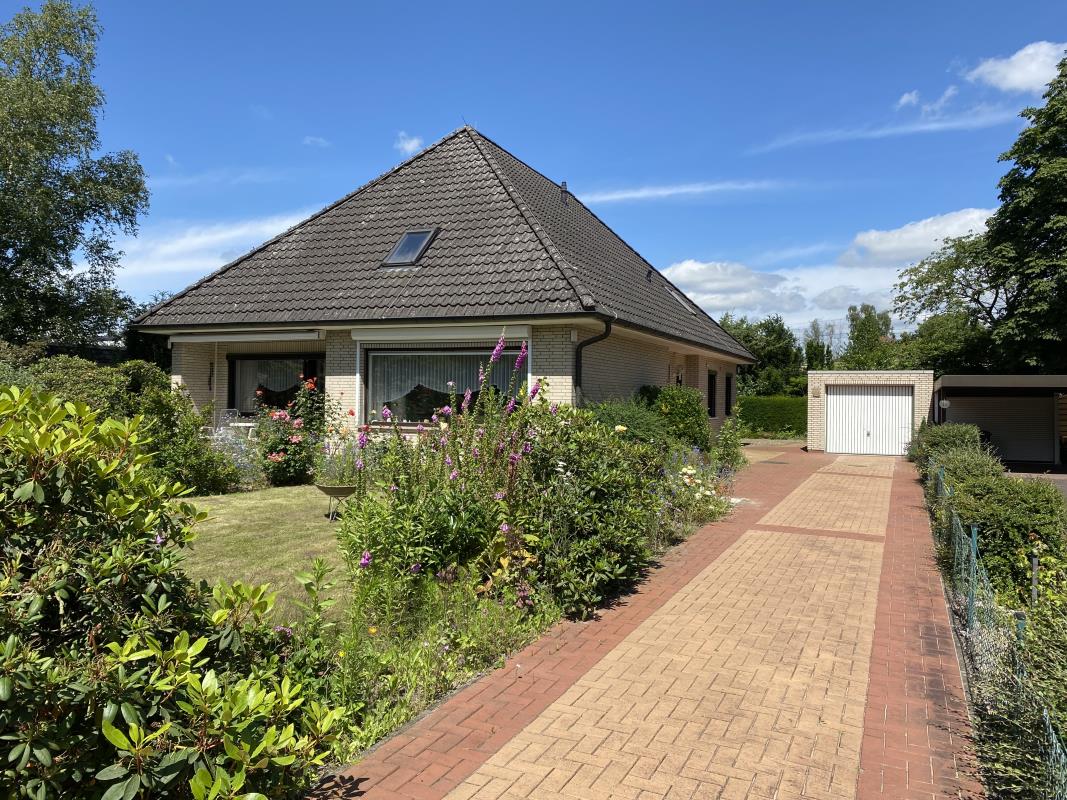 Bungalow zum Kauf 495.000 € 4 Zimmer 130 m²<br/>Wohnfläche 1.008 m²<br/>Grundstück Oberneuland Bremen 28355