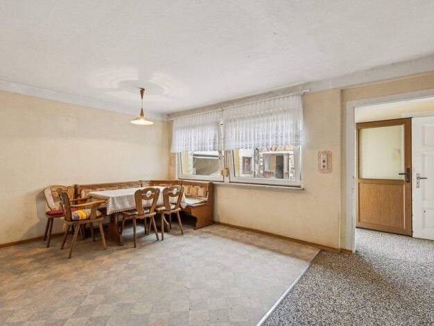 Einfamilienhaus zum Kauf 269.000 € 7 Zimmer 169,5 m² 2.740 m² Grundstück Wetterfeld Laubach 35321